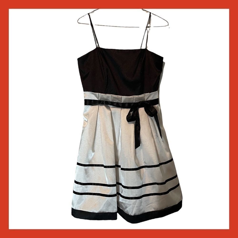 Roberta Bridal Formal Black White‎ Dress Size 5
